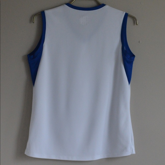 BOGO FREE Under Armour Sleeveless Top - Picture 2 of 3